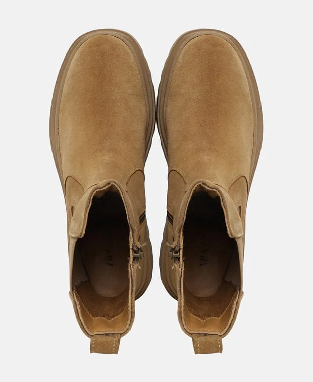 Chelsea Boots - Image 3
