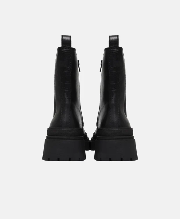 Chelsea Boots - Image 2