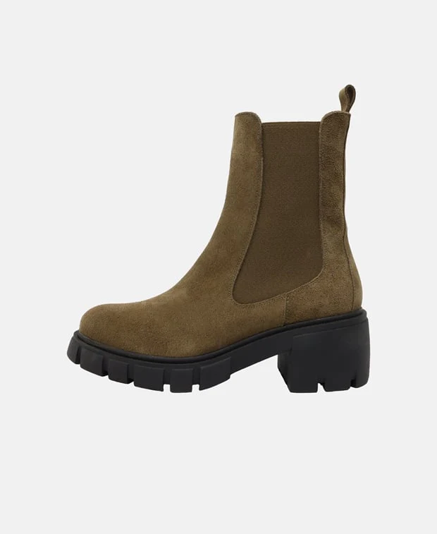 Chelsea Boots - Image 4