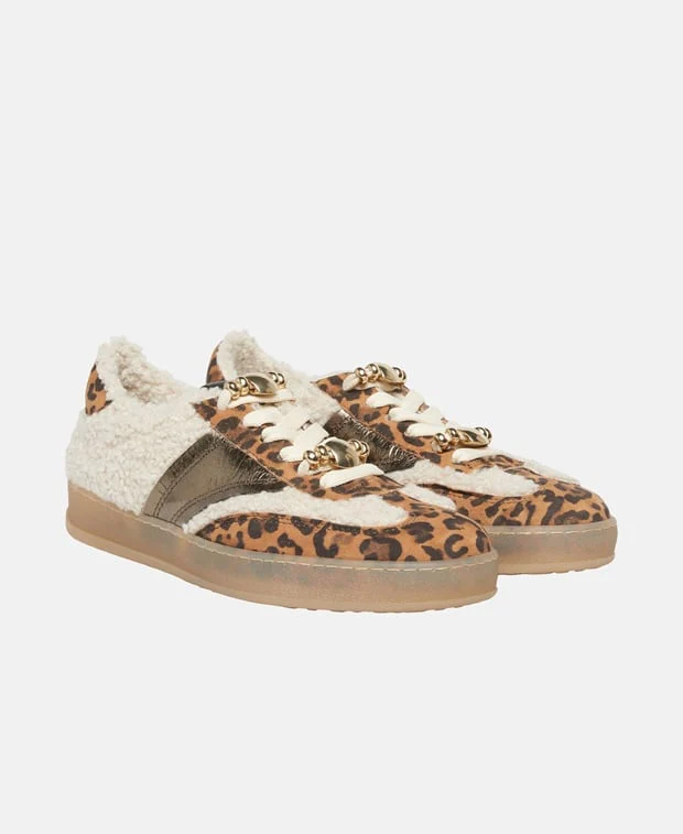 Sneaker