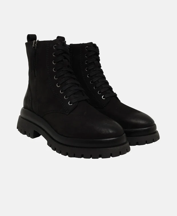 Schnürstiefeletten