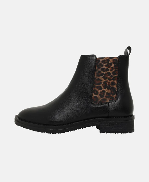 Chelsea Boots - Image 4