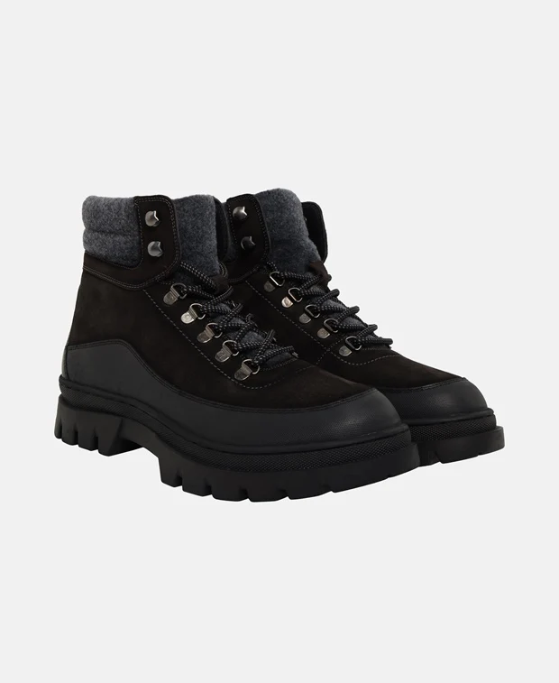 Schnürstiefeletten