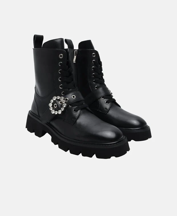 Schnürboots