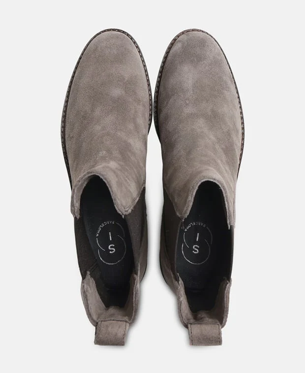 Chelsea Boots - Image 3