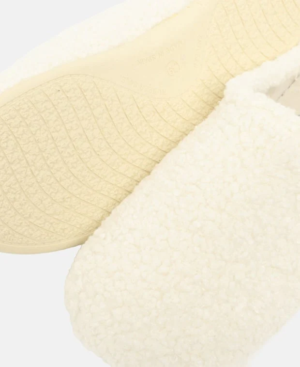 Slipper - Image 5
