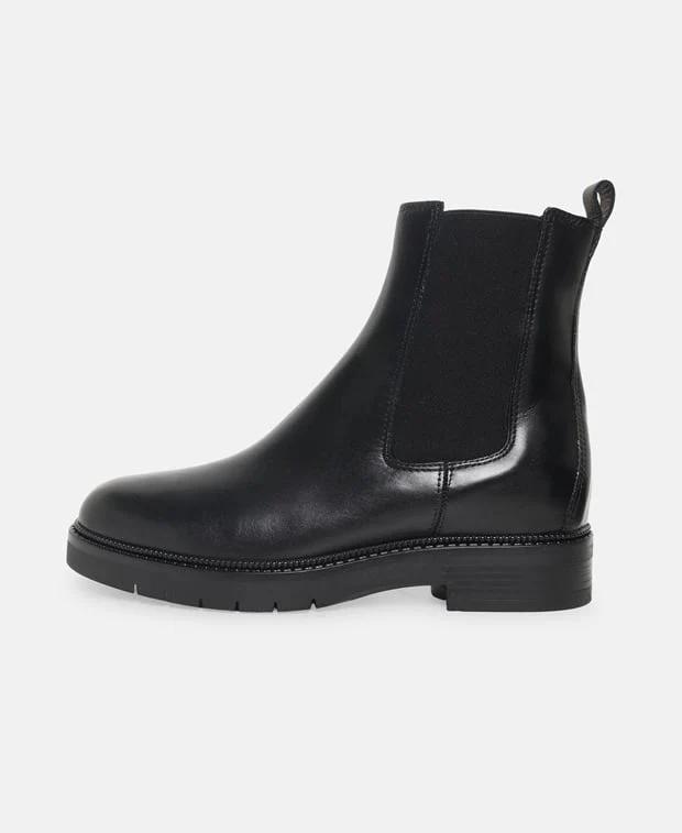 Chelsea Boots - Image 4