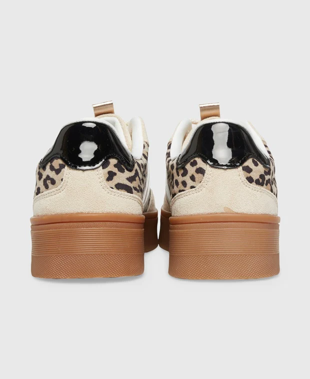Sneaker - Image 2