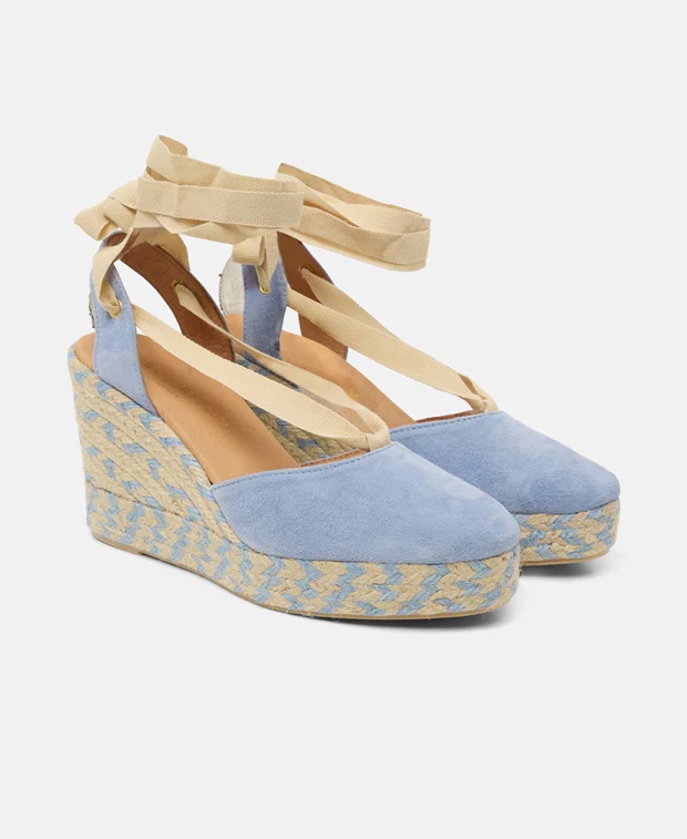 Sandalen mit Wadenschnürung
