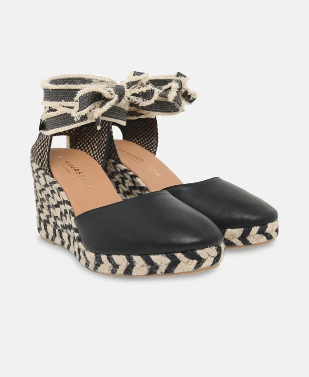 Sandalen mit Wadenschnürung